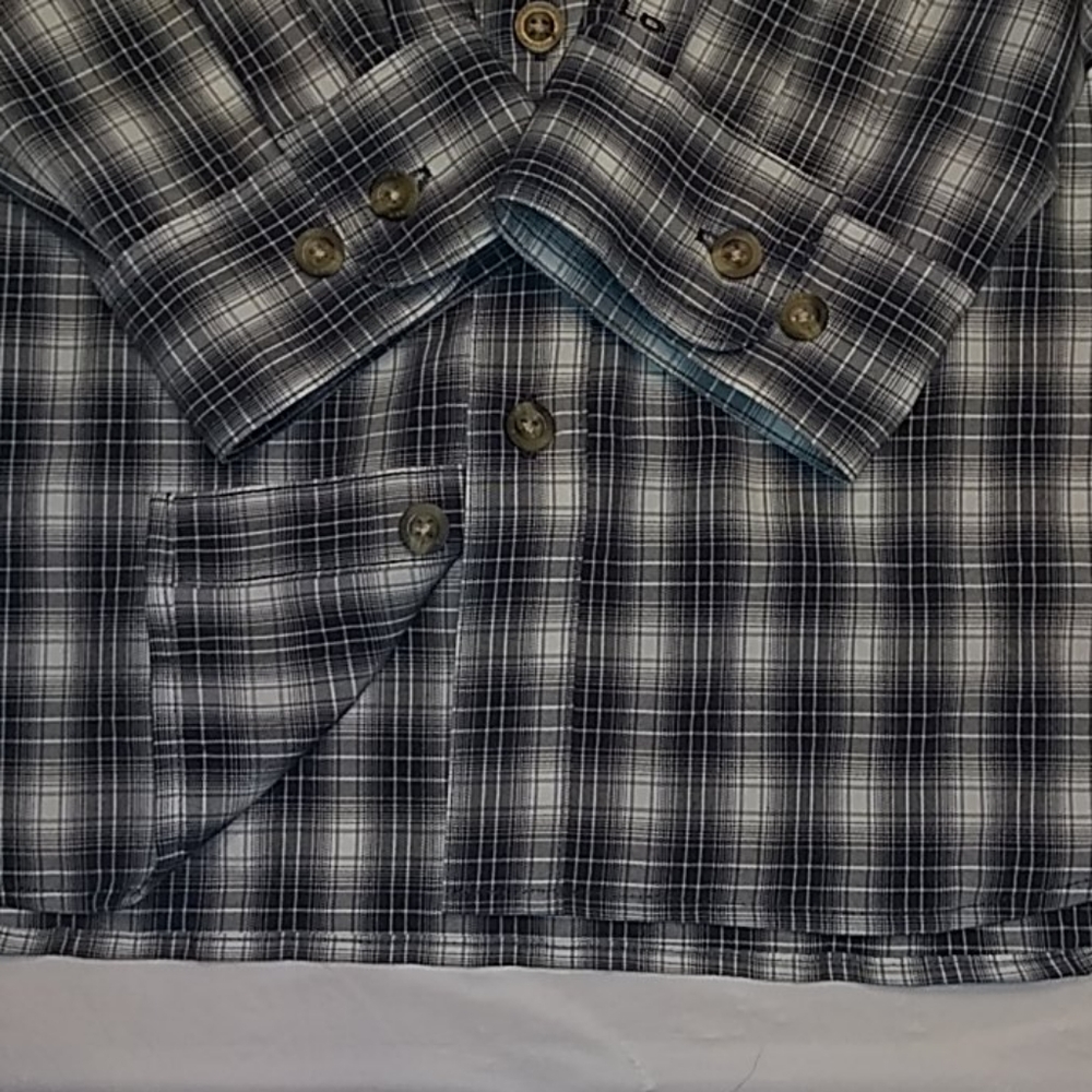 Columbia dress shirt. - Picture 2 of 9